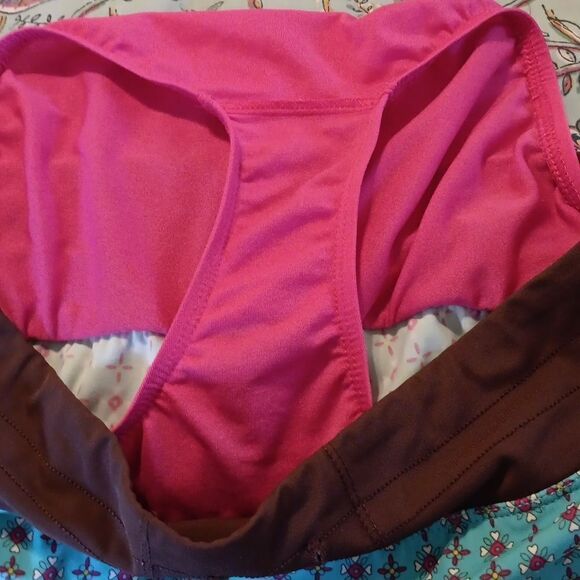 Athleta  Shorts and Tankini  Swimsuit Bundle Athletic - Picture 8 of 10